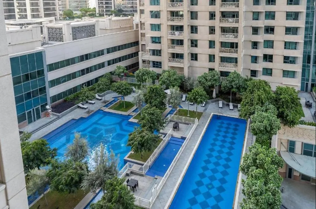 Apartment Lavish 2 Bedroom I Burj Khalifa & Fountain Views I Free Gym, Pool, Parking, Wi-Fi And Ps5 I By Skyline Serenity Dubai