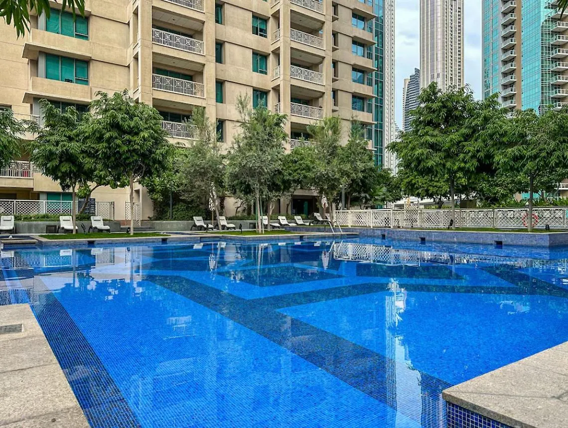Lavish 2 Bedroom I Burj Khalifa & Fountain Views I Free Gym, Pool, Parking, Wi-Fi And Ps5 I By Skyline Serenity Dubai