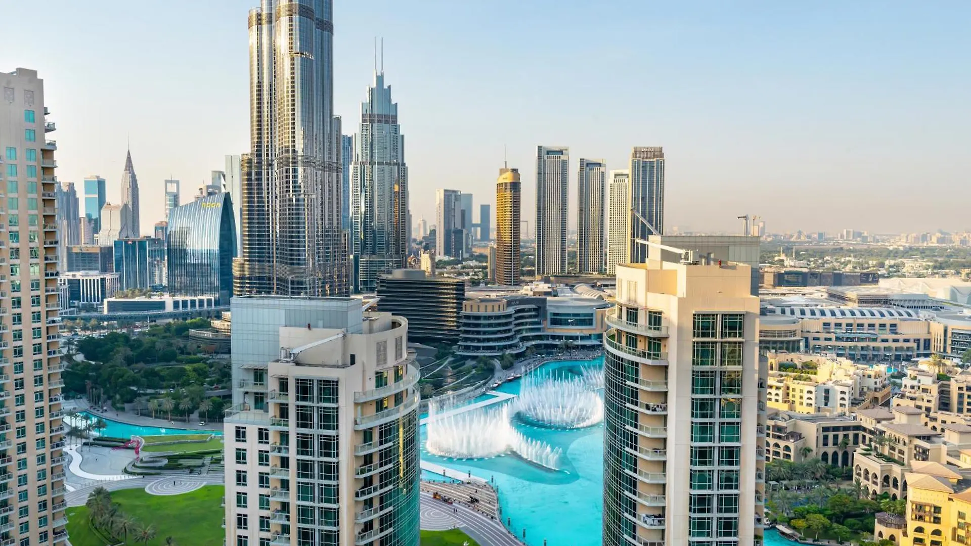 Lavish 2 Bedroom I Burj Khalifa & Fountain Views I Free Gym, Pool, Parking, Wi-Fi And Ps5 I By Skyline Serenity Dubai Apartment