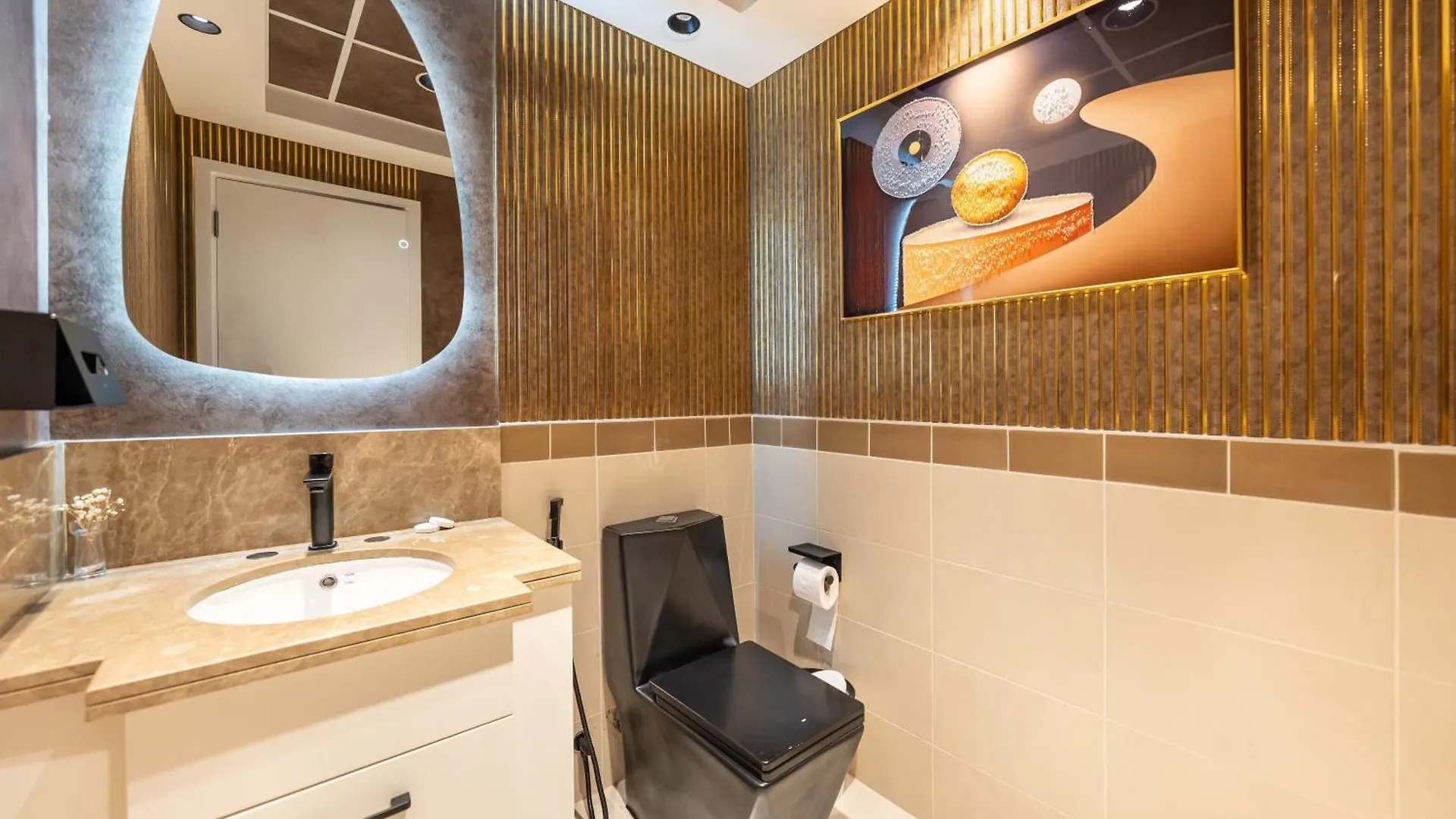 Lavish 2 Bedroom I Burj Khalifa & Fountain Views I Free Gym, Pool, Parking, Wi-Fi And Ps5 I By Skyline Serenity Dubai 0*,  United Arab Emirates