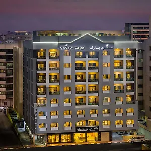 Savoy Park מלון דירות