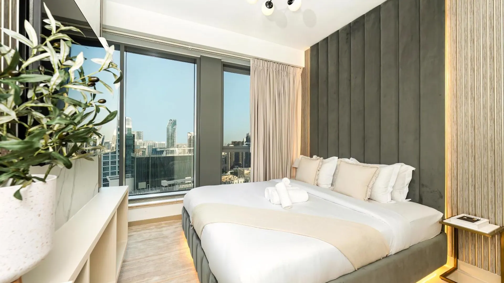 Lavish 2 Bedroom I Burj Khalifa & Fountain Views I Free Gym, Pool, Parking, Wi-Fi And Ps5 I By Skyline Serenity دبي 0*,