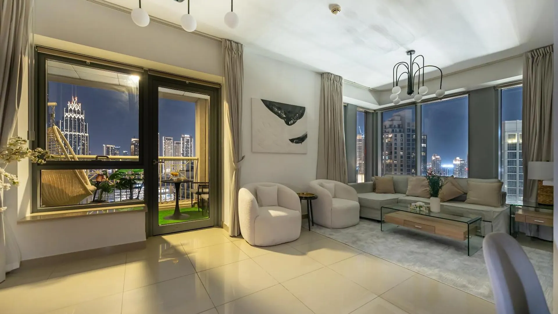 アパート Lavish 2 Bedroom I Burj Khalifa & Fountain Views I Free Gym, Pool, Parking, Wi-Fi And Ps5 I By Skyline Serenity ドバイ